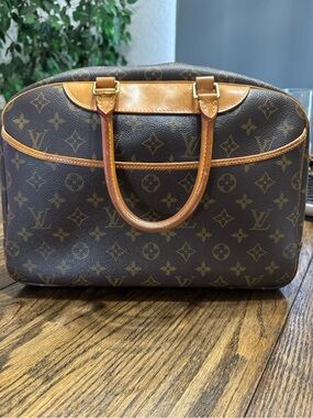 Louis Vuitton Deauville Monogram Handbag